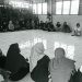 Ibu-ibu Passe'reanta, warga satangnga  dan pemudi-pemudi Bauluang yang turut serta dalam pelatihan merajut di Pulau Satangnga yang difasilitasi oleh Artani Bulk Store. (Cita Tanah Mahardika/ Saenal S.)